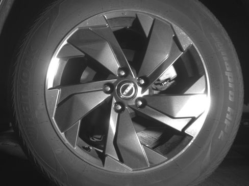 Used 2025 Nissan Rogue SV image 14