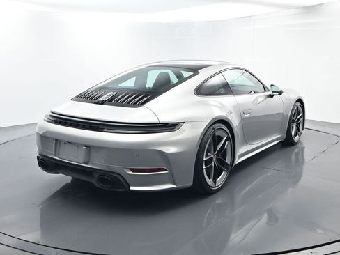Certified 2026 Porsche 911 Carrera S w/ Premium Package RWD image 14