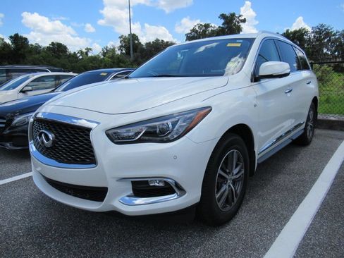 Used 2018 INFINITI QX60 FWD w/ Premium Plus Package image 2