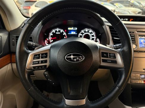 Used 2013 Subaru Outback 3.6R Limited w/ Moonroof Pkg AWD/4WD image 25