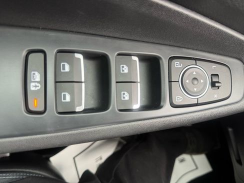 Used 2023 Hyundai Santa Fe SEL image 11