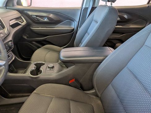 Used 2024 GMC Terrain SLE FWD image 14