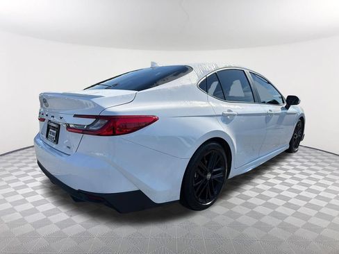 Used 2025 Toyota Camry SE w/ Multimedia Upgrade Package FWD image 5