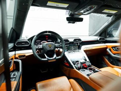 Used 2021 Lamborghini Urus AWD/4WD image 22