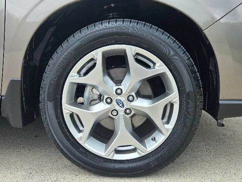 Used 2018 Subaru Forester 2.5i Touring w/ Popular Package #2 AWD/4WD image 35