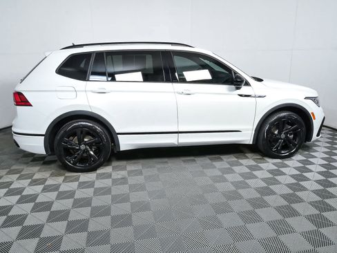 Certified 2023 Volkswagen Tiguan SE R-Line FWD image 3
