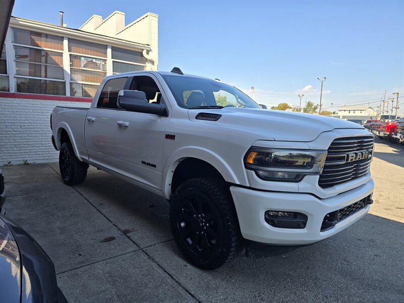 Used 2022 RAM 2500 Laramie w/ Night Edition AWD/4WD image 3
