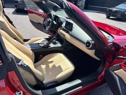 Used 2019 MAZDA MX-5 Miata RF Grand Touring RWD image 62
