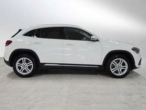 Used 2022 Mercedes-Benz GLA 250 4MATIC image 2