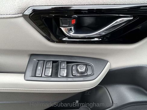 Used 2025 Subaru Forester Limited image 15