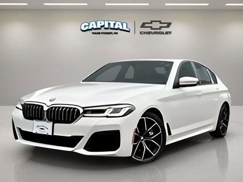 Used 2023 BMW 540i xDrive w/ M Sport Package image 4