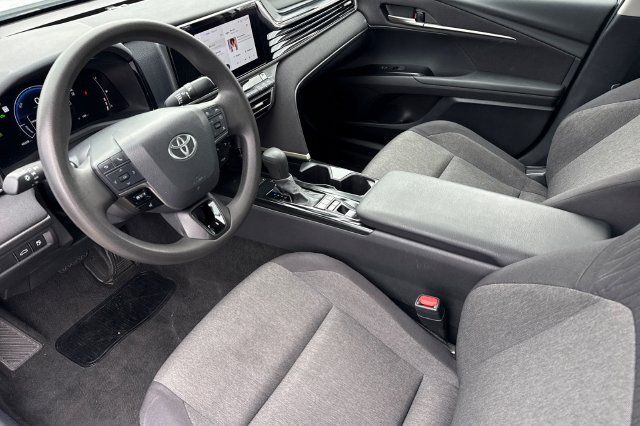 Used 2025 Toyota Camry LE FWD image 12