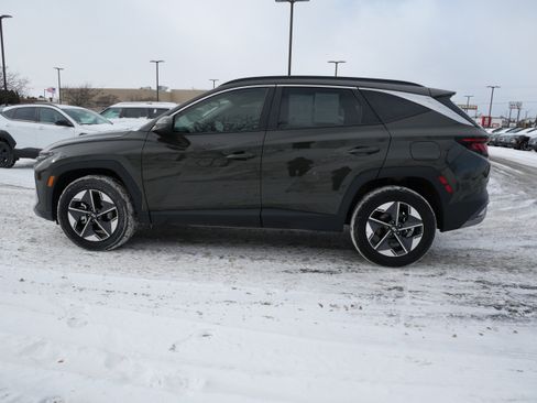 Certified 2025 Hyundai Tucson SEL image 2