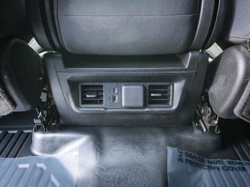 Used 2024 GMC Sierra 2500 SLE w/ SLE Convenience Package image 32