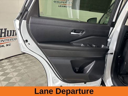 Used 2026 Nissan Pathfinder Platinum image 22