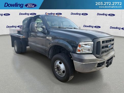 Used 2005 Ford F350 4x4 Regular Cab DRW Super Duty image 1