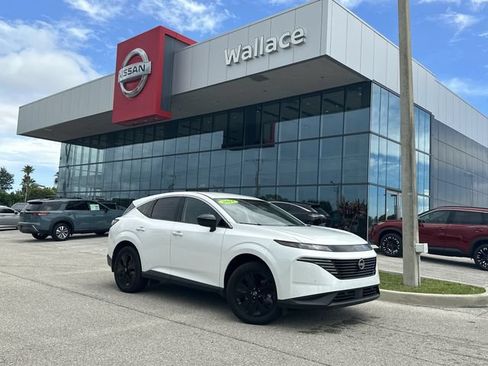 Used 2025 Nissan Murano SV FWD image 1