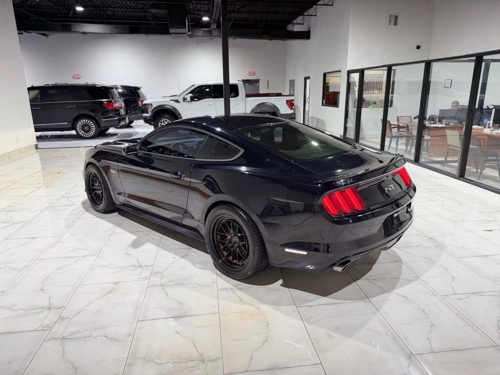 Used 2017 Ford Mustang GT RWD image 10