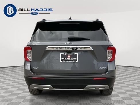 Used 2023 Ford Explorer XLT w/ Equipment Group 202A image 6