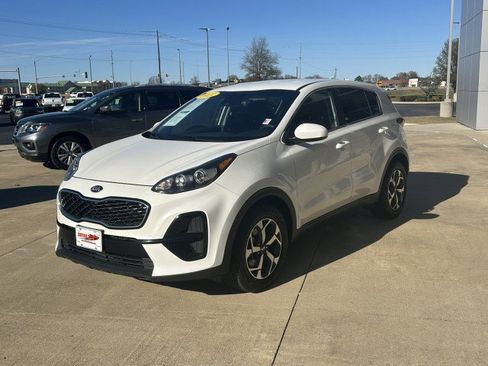 Used 2021 Kia Sportage LX image 4