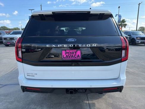New 2025 Ford Expedition Active image 6