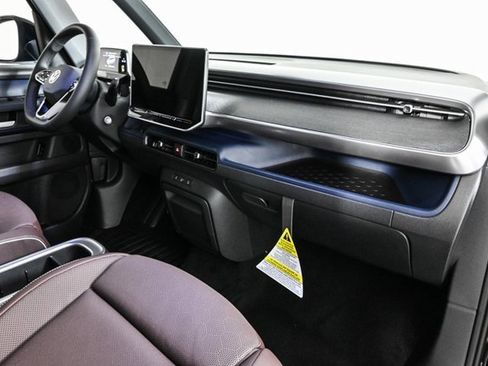 New 2025 Volkswagen ID. Buzz Pro S image 24