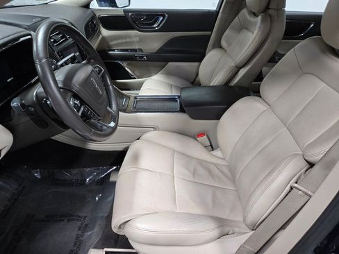 Used 2017 Lincoln Continental Reserve w/ Climate Package AWD/4WD image 9