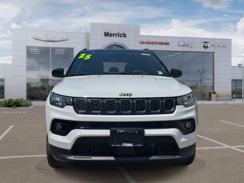 Used 2026 Jeep Compass Limited AWD/4WD image 3