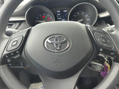 Certified 2021 Toyota C-HR LE image 19
