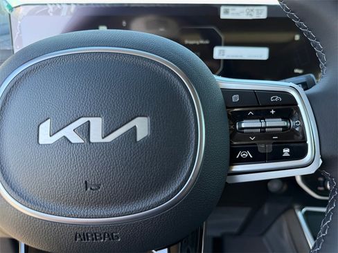 New 2026 Kia Carnival SX image 26