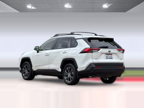 Used 2022 Toyota RAV4 XLE Premium AWD/4WD image 3