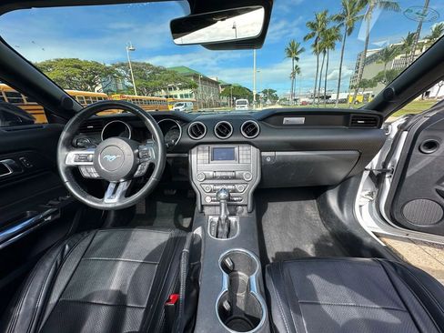 Used 2022 Ford Mustang Convertible w/ Black Accent Package image 17