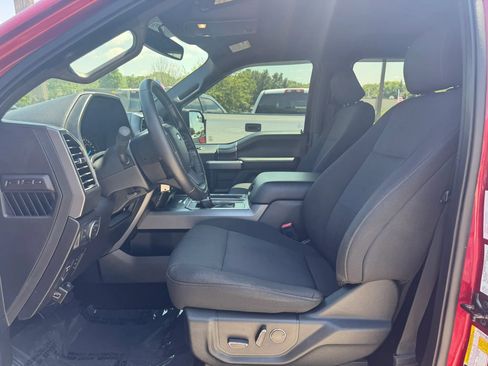 Used 2018 Ford F150 XLT w/ Equipment Group 302A Luxury AWD/4WD image 12