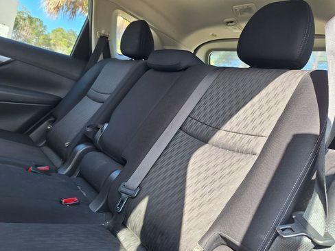 Used 2020 Nissan Rogue S image 22