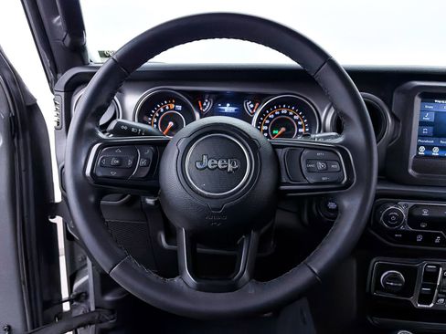 Used 2022 Jeep Wrangler Unlimited Sport image 26