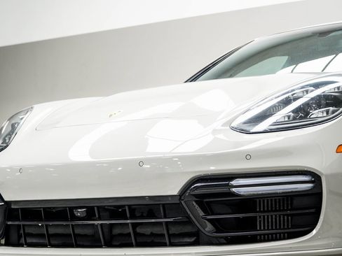 Used 2020 Porsche Panamera GTS image 2