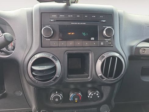 Used 2014 Jeep Wrangler Sport AWD/4WD image 10