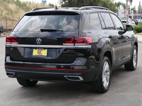 Used 2023 Volkswagen Atlas SE AWD/4WD image 3