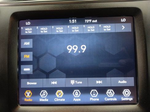 Used 2022 Jeep Cherokee Trailhawk w/ Premium Leather Package AWD/4WD image 25