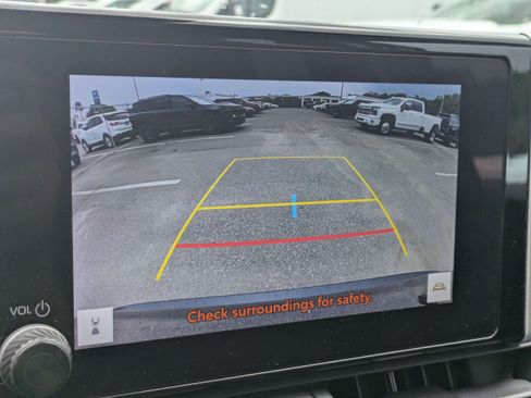 Used 2024 Toyota RAV4 XLE FWD image 20