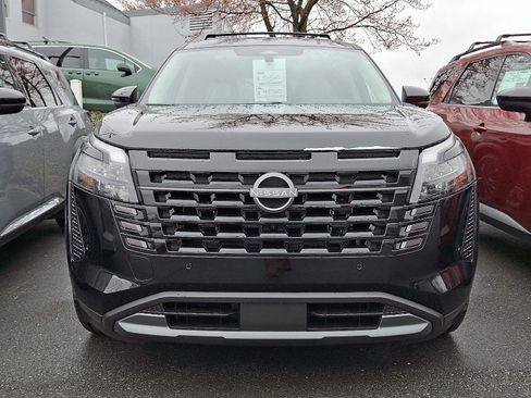 New 2026 Nissan Pathfinder SL w/ SL Premium Package image 2