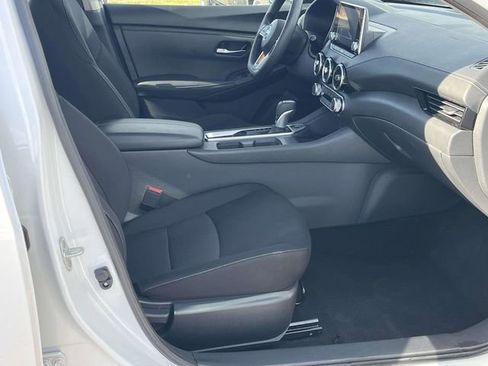 Used 2025 Nissan Sentra SV image 22