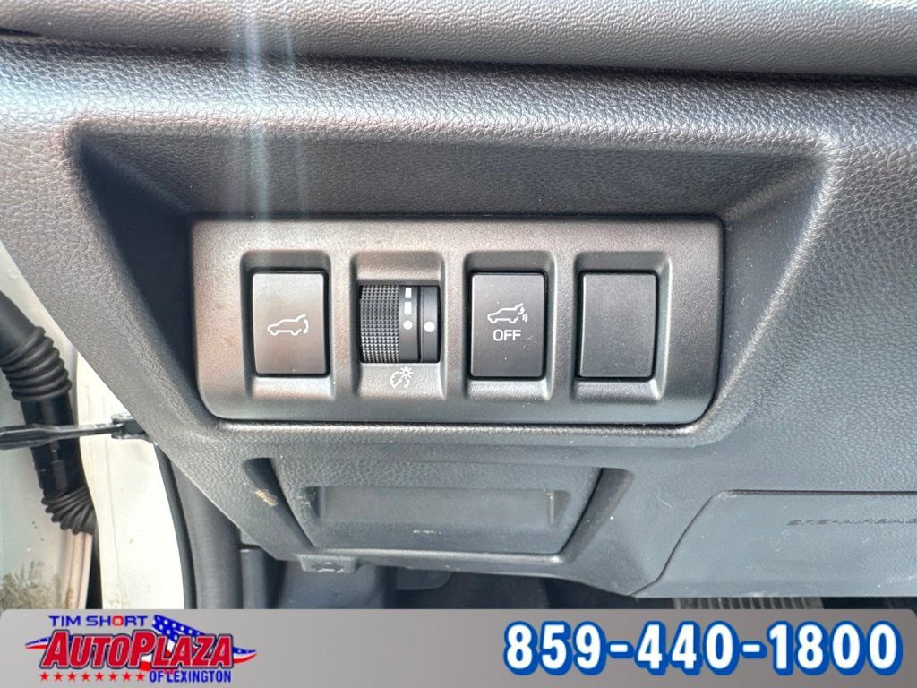 Used 2024 Subaru Outback Onyx Edition AWD/4WD image 23