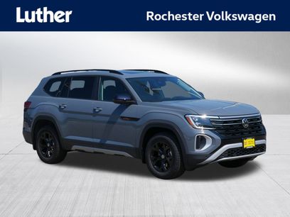 New 2025 Volkswagen Atlas Peak Edition SE