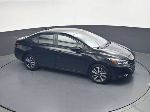 Used 2025 Nissan Versa SV FWD image 31