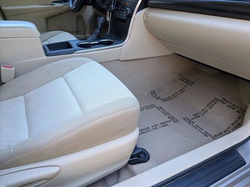Used 2015 Toyota Camry LE FWD image 15