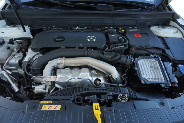 Used 2025 Mercedes-Benz GLB 250 image 31