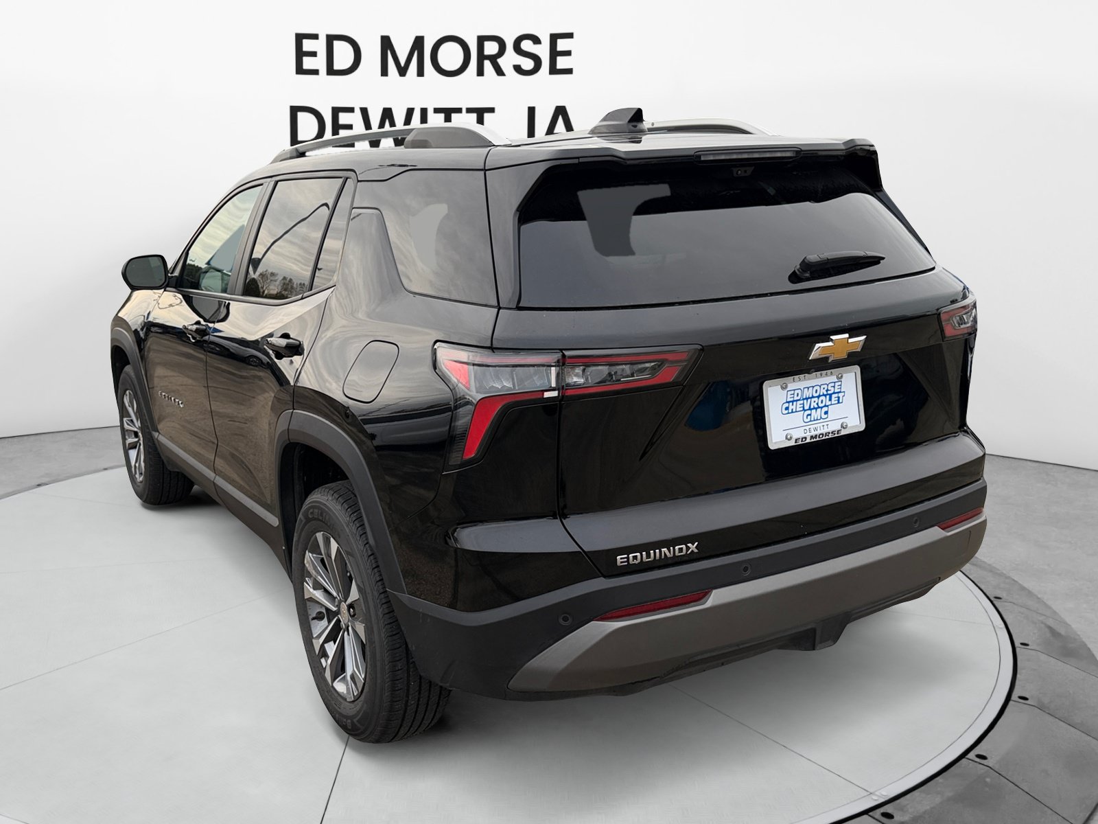 Used 2025 Chevrolet Equinox LT w/ Convenience Package II FWD image 3