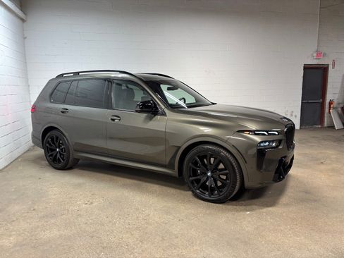 Used 2024 BMW X7 M60i w/ Executive Package AWD/4WD image 5