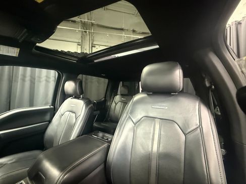 Used 2017 Ford F250 Platinum w/ Platinum Ultimate Package image 4